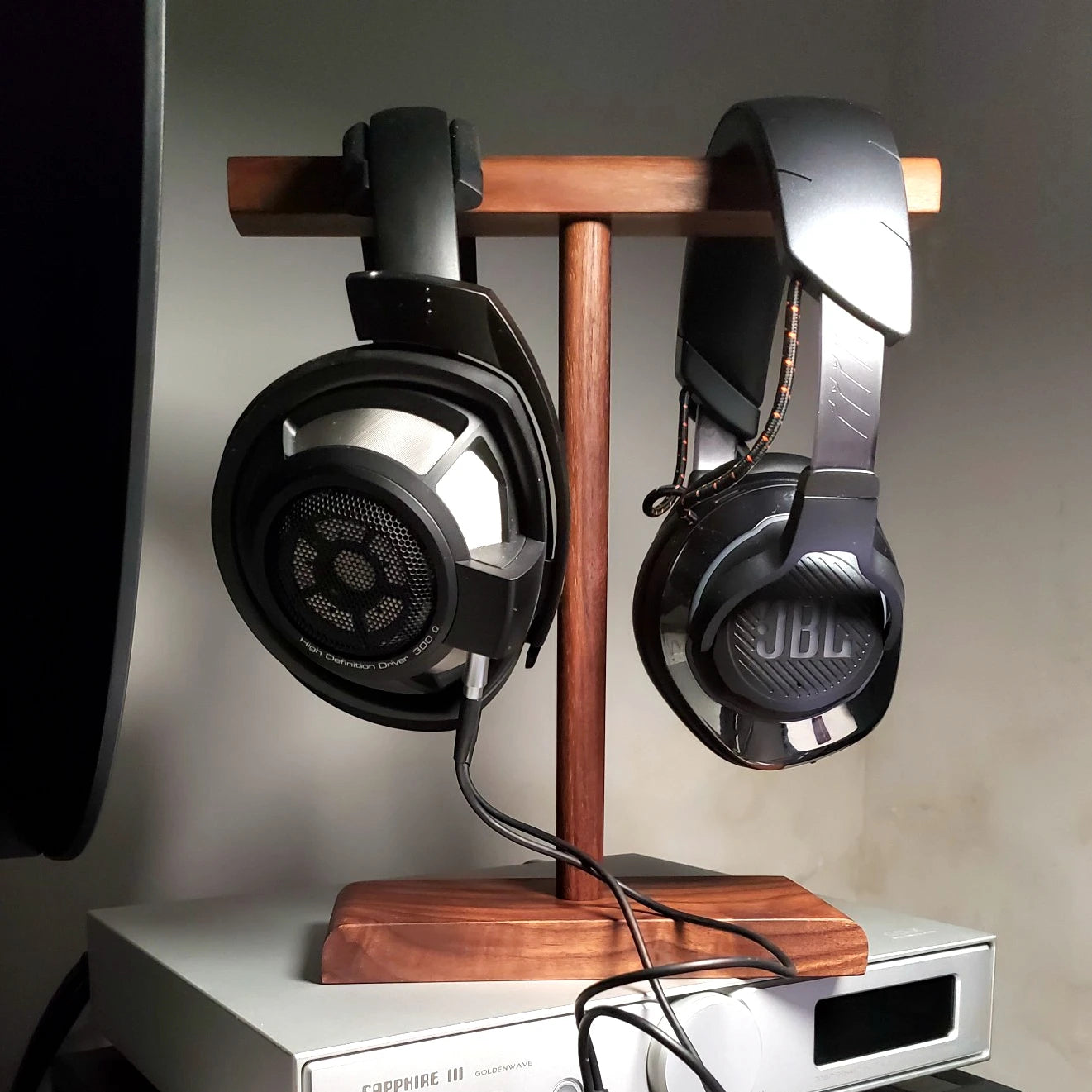 T-Shaped Wooden Headphone Stand – Desk & Home Organizer