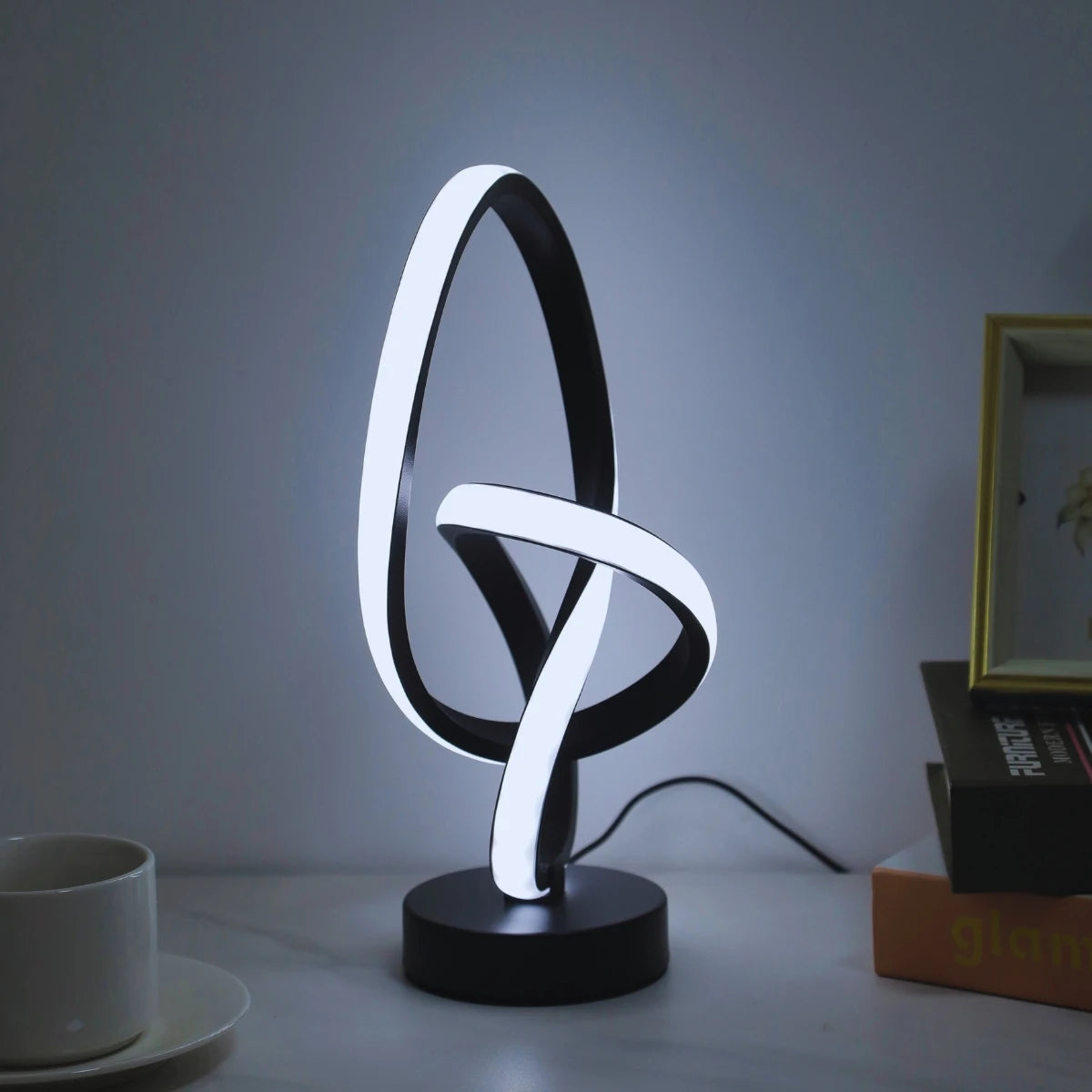 Simple LED Desk Lamp – USB Powered, 3-Color Adjustable Brightness for Home & Office